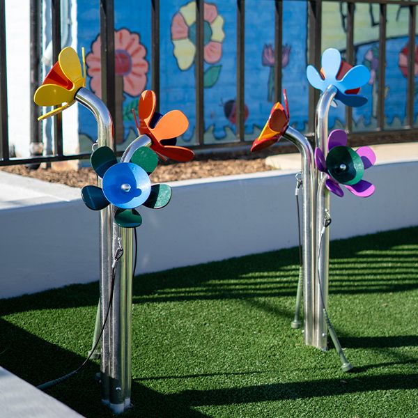 large outdoor musical flowers in McLaren PArk 